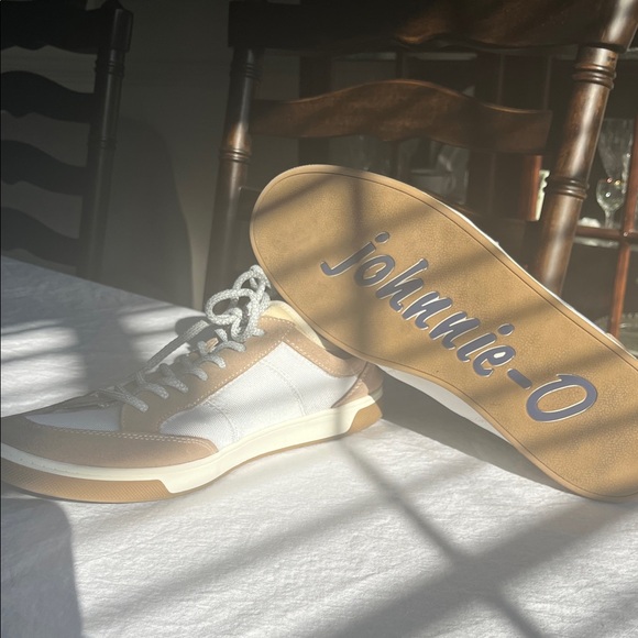 johnnie-O Men's Cream and White Sneakers - Picture 1 of 6